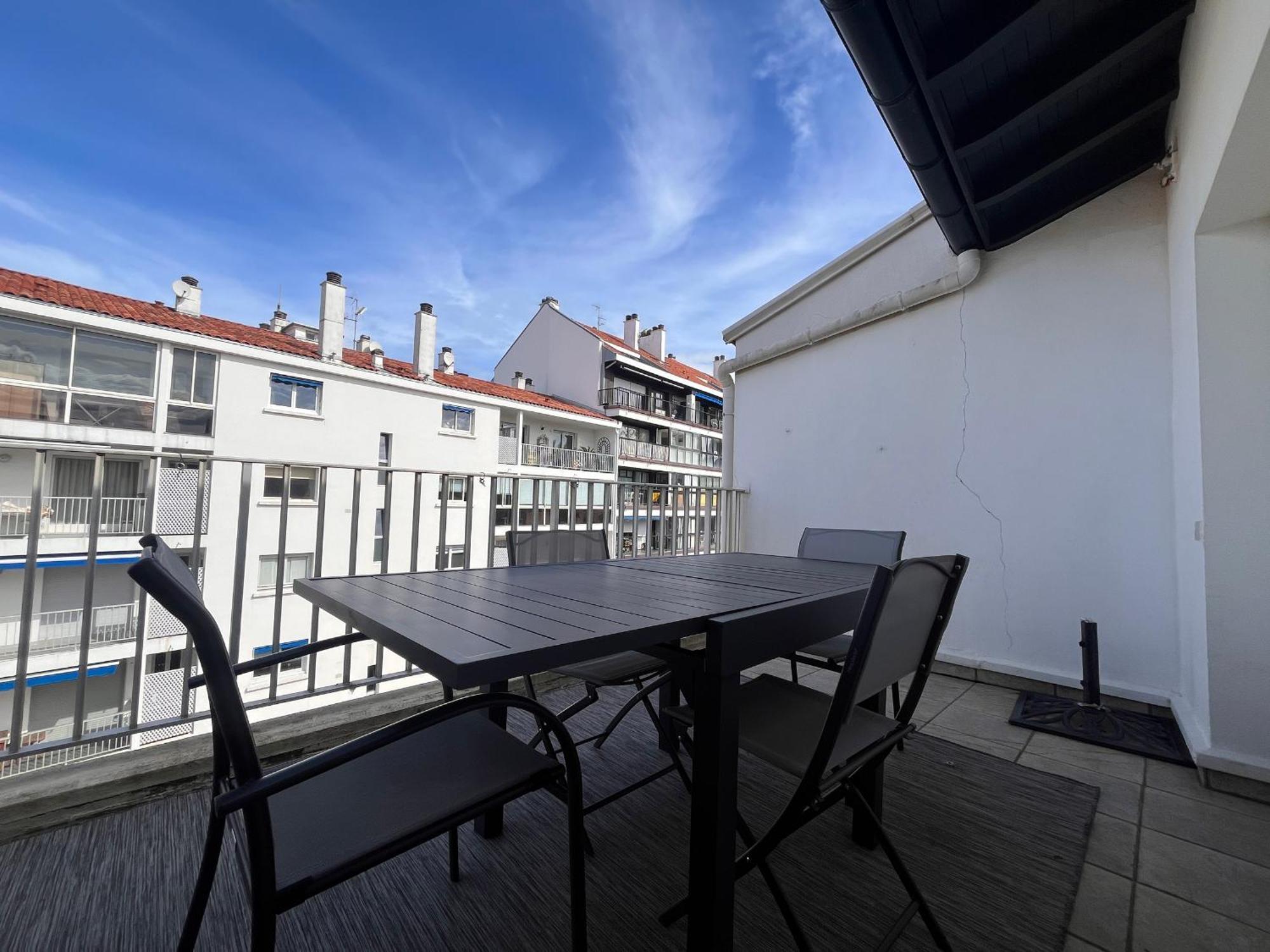 Coeur De Saint-Jean-De-Luz : Appartement Lumineux Avec Balcon, Proche Plage Et Commerces - Fr-1-239-1079 Exterior foto